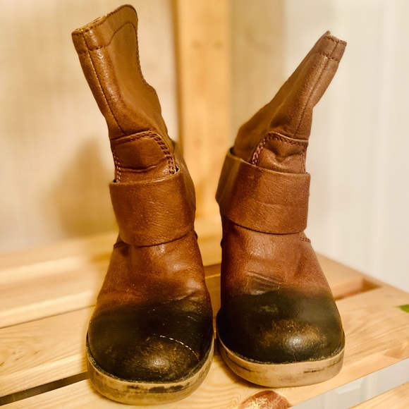 Rampage Heeled Booties - Picture 2 of 4